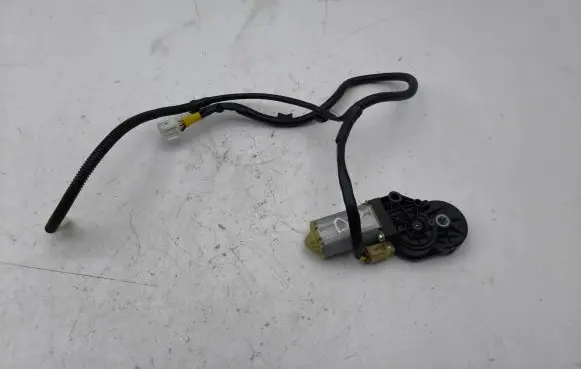 Mazda CX-5 II Seat adjustment motor 0390203832