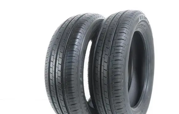 Volkswagen Golf V R16 summer tire 