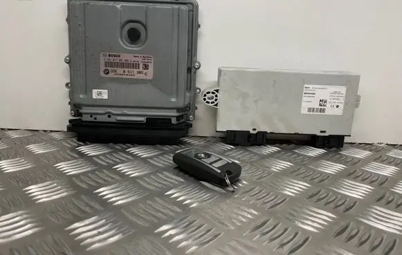 Engine ECU kit and lock set