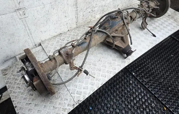 Mitsubishi L200 Rear axle beam 4100