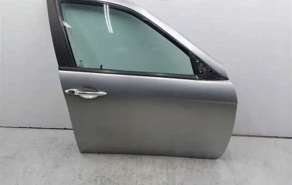 Alfa Romeo 156 Front door