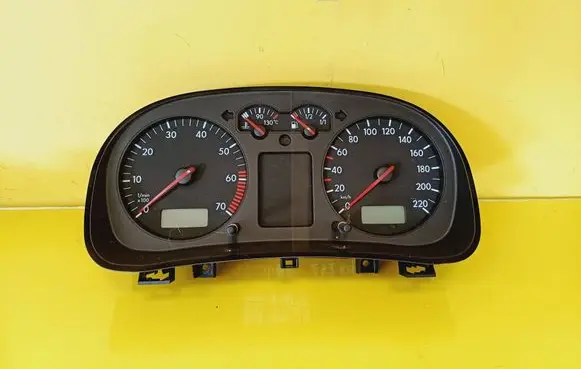Speedometer (instrument cluster)