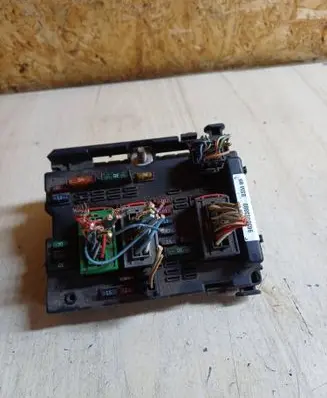 Peugeot 307 BSM Control unit 9650663880 BSMB5