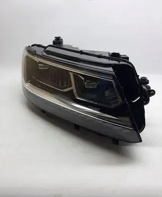 Volkswagen Tiguan Headlight/headlamp 5NB941036B