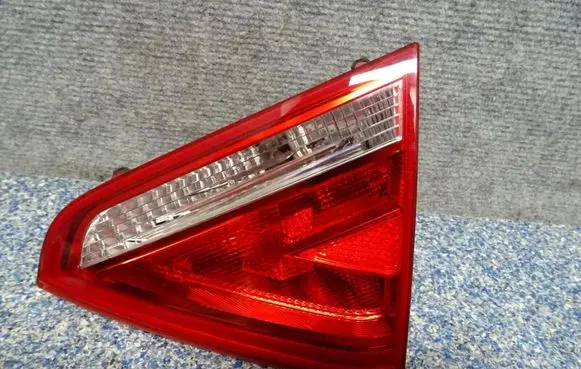 Audi A5 8T 8F Tailgate rear/tail lights 8T0945094