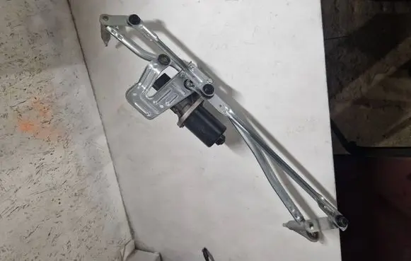 Fiat Ducato Front wiper linkage and motor 1363338080