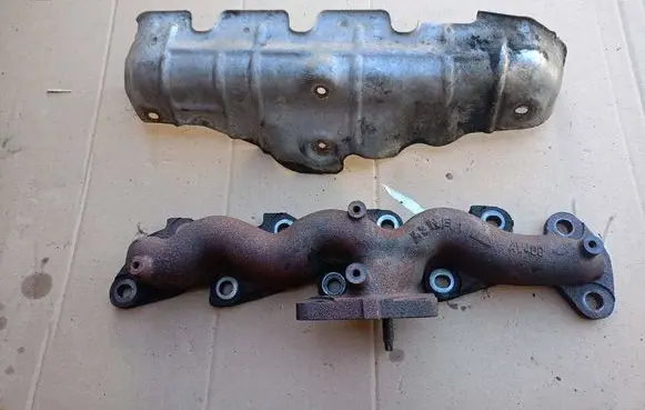 Nissan Almera N16 Exhaust manifold AW400