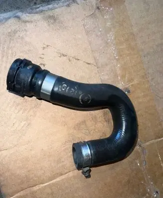 BMW 5 E39 Engine coolant pipe/hose 2247879
