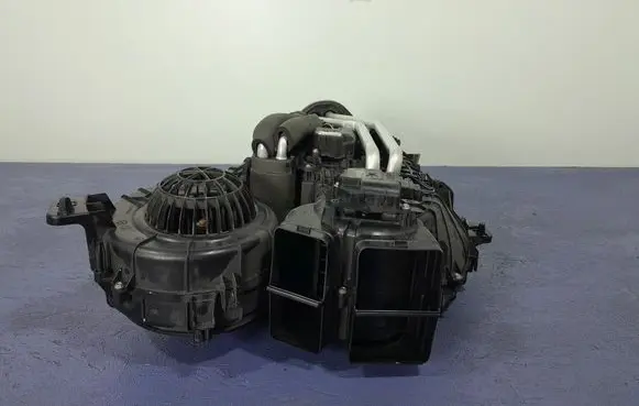 Dodge Journey Interior heater climate box assembly 68105538AA