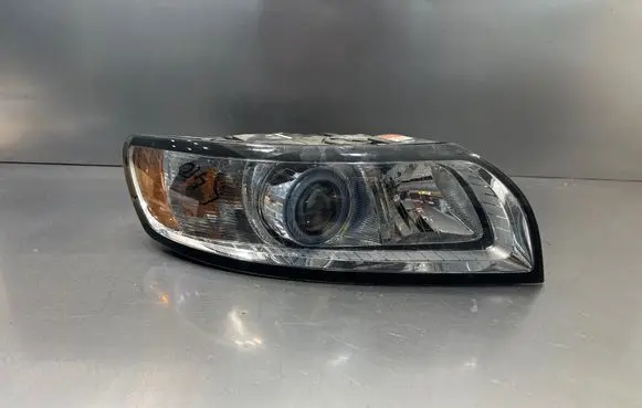 Volvo V50 Headlight/headlamp 1307022811 31299614 LE06A6152X