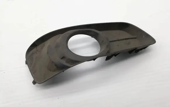 Toyota Corolla Verso E121 Front fog light trim/grill 521270F040