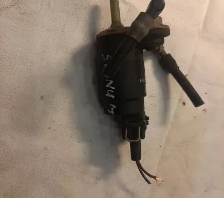 Opel Signum Windscreen/windshield washer pump 24439254