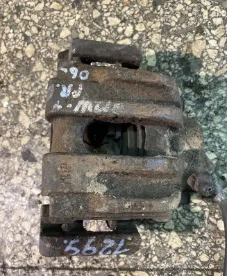 BMW 1 E81 E87 Front brake caliper