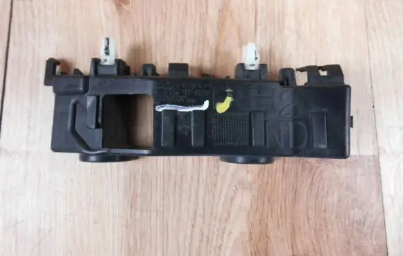 Hyundai Tucson TL Front bumper mounting bracket 86516D7000