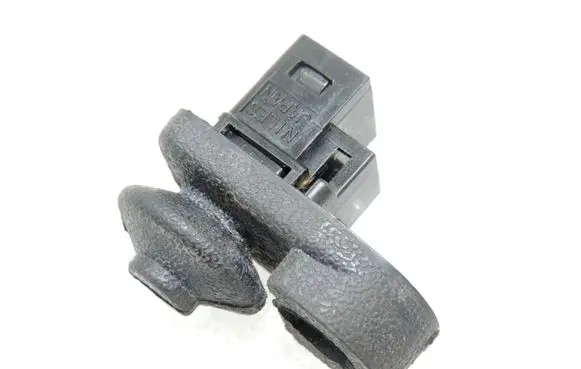 Nissan X-Trail T31 Aerial antenna switch