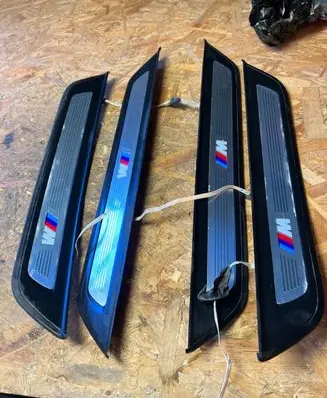 BMW M5 F90 Front sill (body part) 8061071 8064905