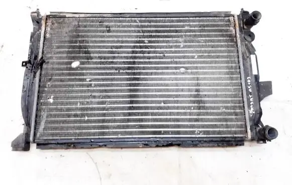 Volkswagen PASSAT B5 Coolant radiator 8d0121251ac