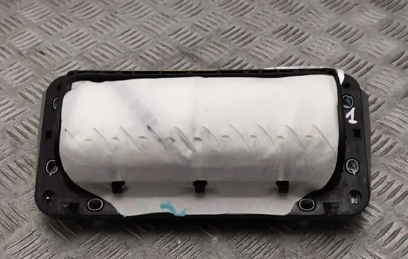 Porsche Cayenne (92A) Passenger airbag 7P5880204