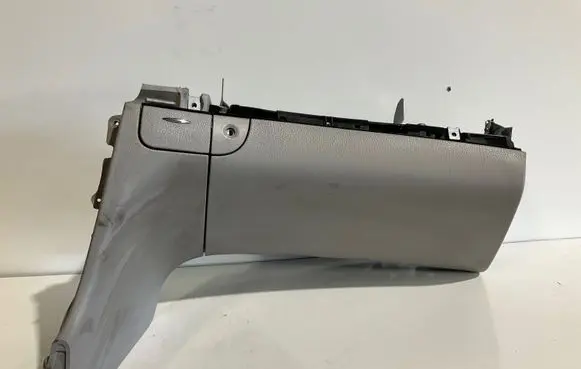 Mercedes-Benz E W211 Glove box