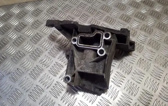 Audi A6 Allroad C6 Power steering pump mounting bracket 059145169AA