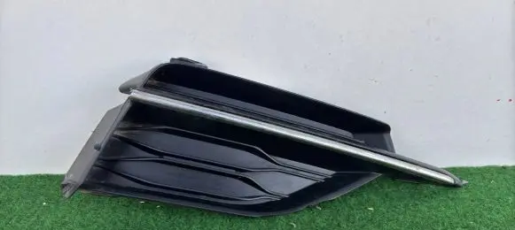 Volkswagen Golf VII Front bumper lower grill 5G0853666Q