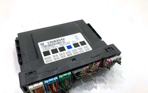 Opel Insignia A Central body control module 13583542