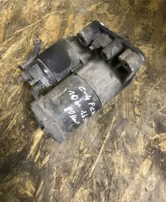 Citroen C4 I Picasso Starter motor 966352888001