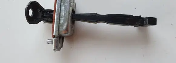 KIA Sportage Rear door check strap stopper