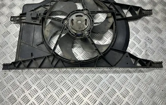 Renault Laguna II Radiator cooling fan shroud 8200025635 06062003 1831070