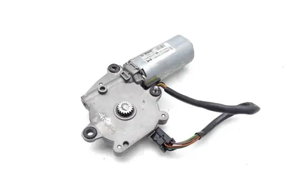 Mercedes-Benz E W211 Sunroof motor/actuator A2118202742