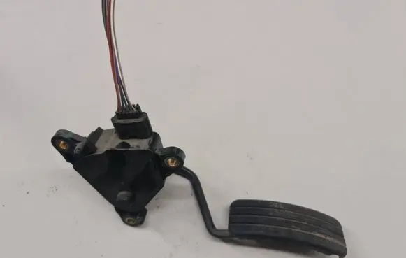 Renault Scenic II - Grand scenic II Accelerator throttle pedal 8200159647 3274B 00153