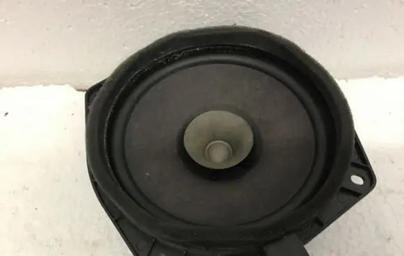 Mitsubishi Outlander Front door speaker MR301667