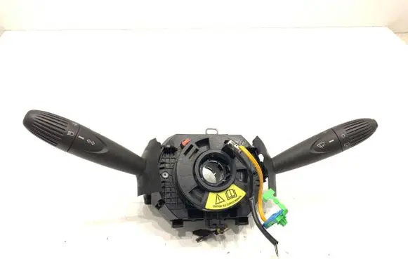 Wiper turn signal indicator stalk/switch