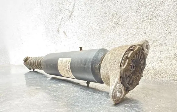 Volvo V70 Shock absorber/damper/air suspension 894104000284 F4B9 31302800
