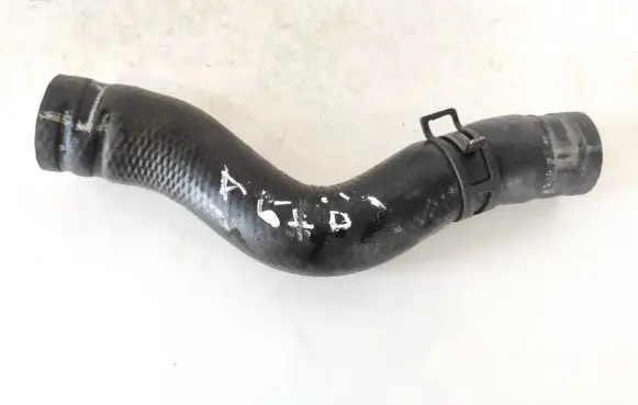 Toyota Avensis T220 Engine coolant pipe/hose