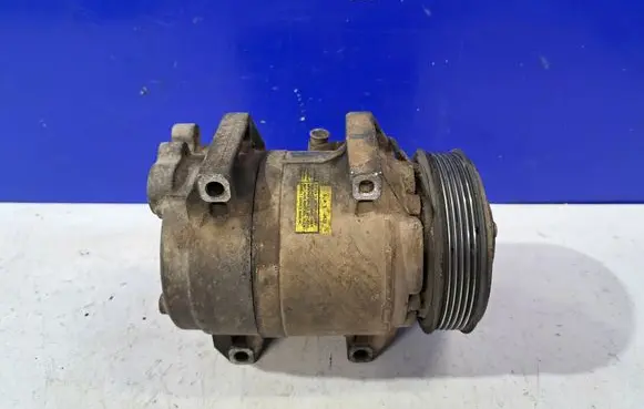 Volvo XC90 Air conditioning (A/C) compressor (pump) 8708581