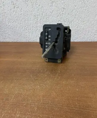 Mercedes-Benz E W210 Gear shifter/selector A2022670137 A1402670637