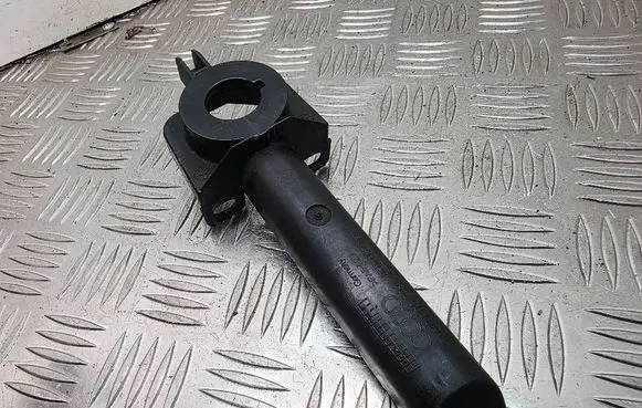 Audi A4 S4 B9 Radiator mount bracket 8W0805201