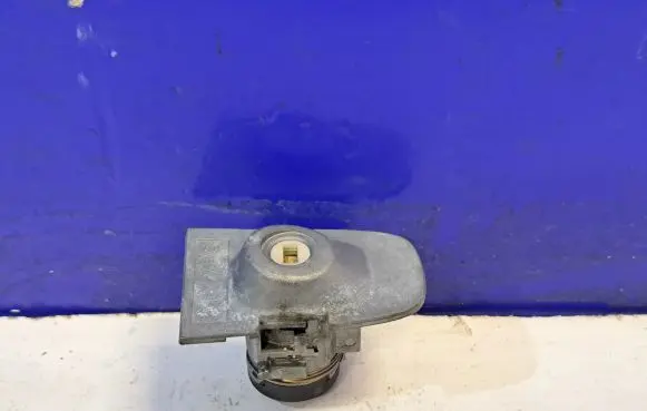Volvo S60 Coupe door lock (next to the handle) 31276333
