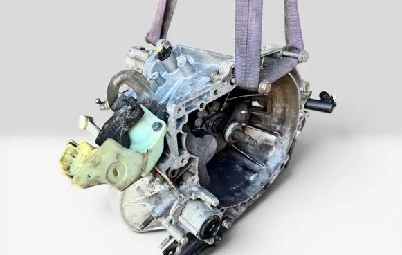 Peugeot 208 I Manual 5 speed gearbox 9680886610