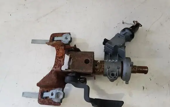 Opel Corsa D Steering wheel axle