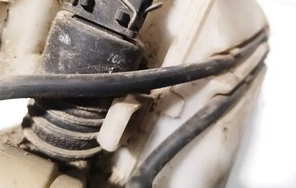 Windscreen/windshield washer pump