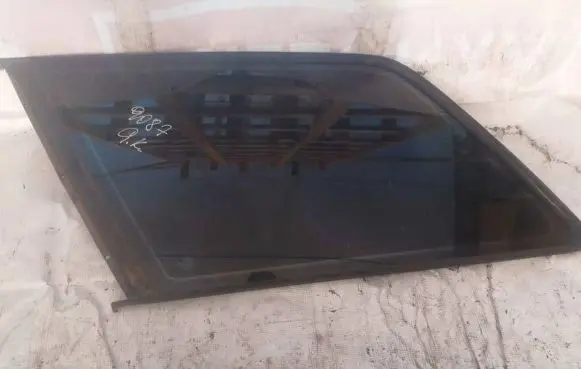 Audi A6 S6 C5 4B Rear side window