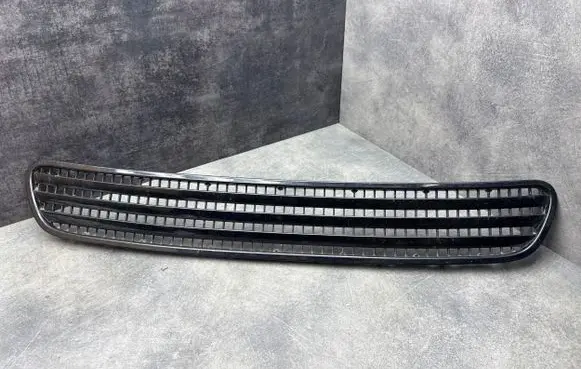 BMW 7 E65 E66 Engine hood trim 