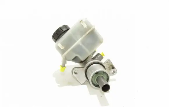 Master brake cylinder