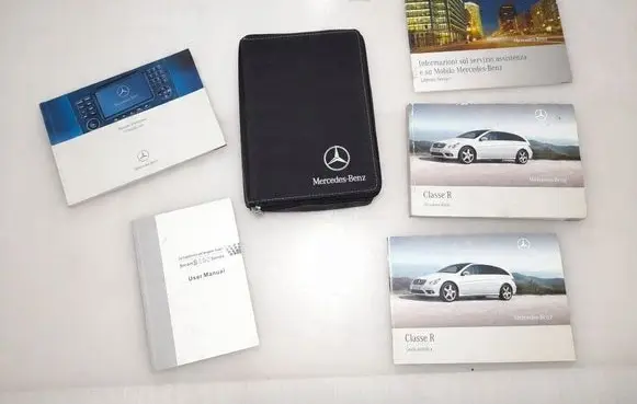 Mercedes-Benz R W251 Glove box set 15067956050