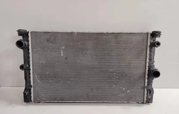 BMW 7 G11 G12 Coolant radiator 8576506 8474824