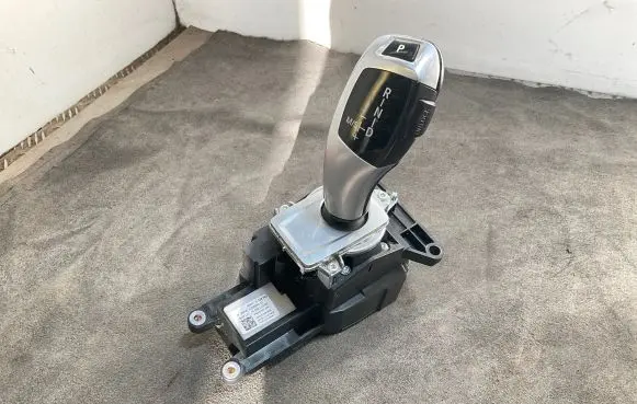 BMW 3 E92 E93 Gear selector 9228592 1002214700 9228826
