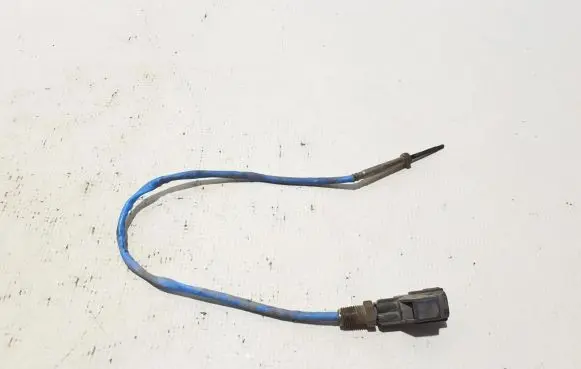 Ford Kuga II Exhaust gas temperature sensor AV4112B591AB