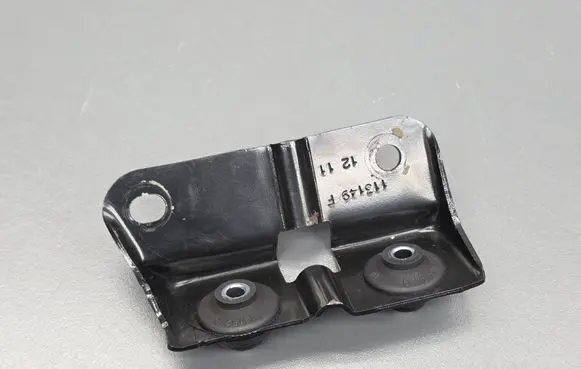 Citroen DS5 Power steering pump mounting bracket 113152 113149 113152G